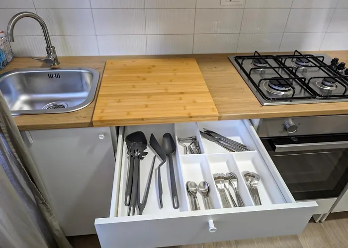 Il Glicine Stadio - Ospedale فندق مبيت وإفطار 3*