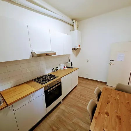 Alojamento de Acomodação e Pequeno-almoço Il Glicine Stadio - Ospedale 3*